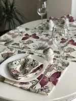 Běhoun na stůl MOTÝL VÍNOVÝ Běhoun na stůl MOTÝL VÍNOVÝ