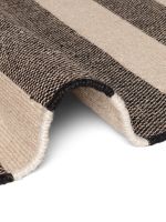 Kusový koberec Handloom 106334 Playa White Black - 200x300 cm Kusový koberec Handloom 106334 Playa White Black - 200x300 cm