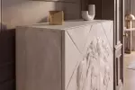 Vysoká komoda LION 3D 120 CM krémová masiv mango
